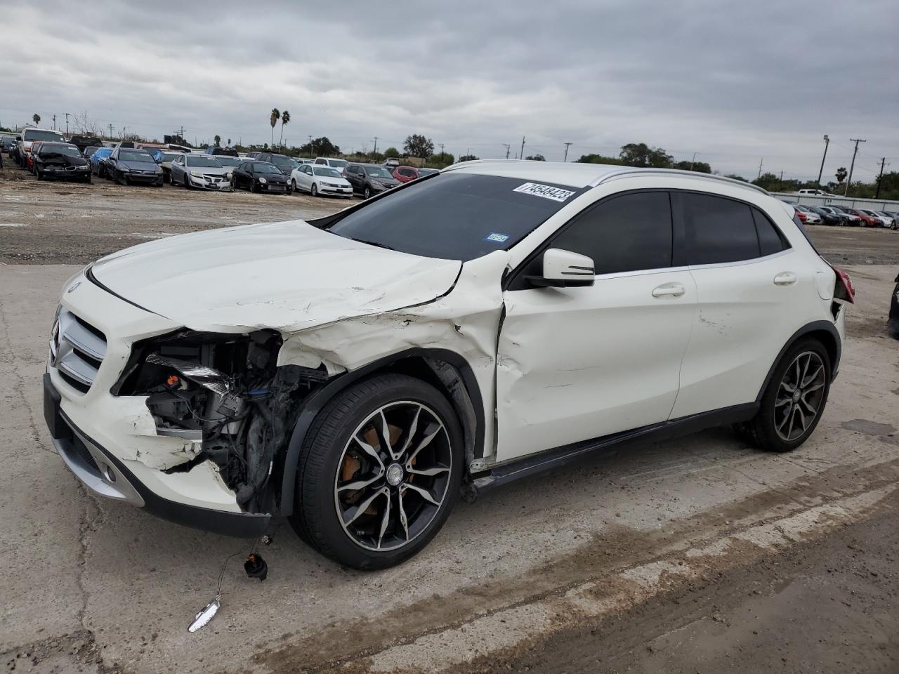 Mercedes-benz Gla-class 2015