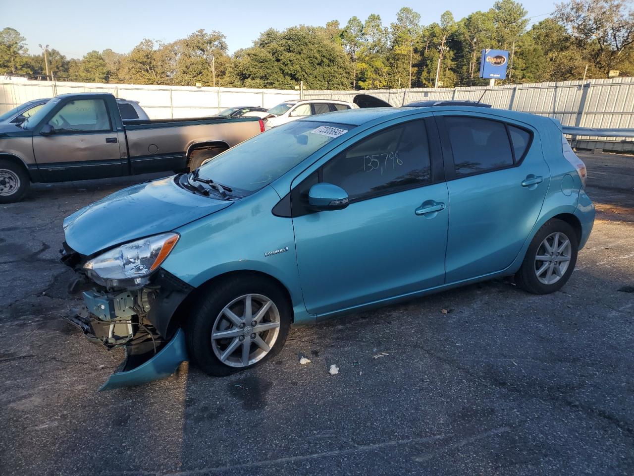 Toyota Prius c 2014