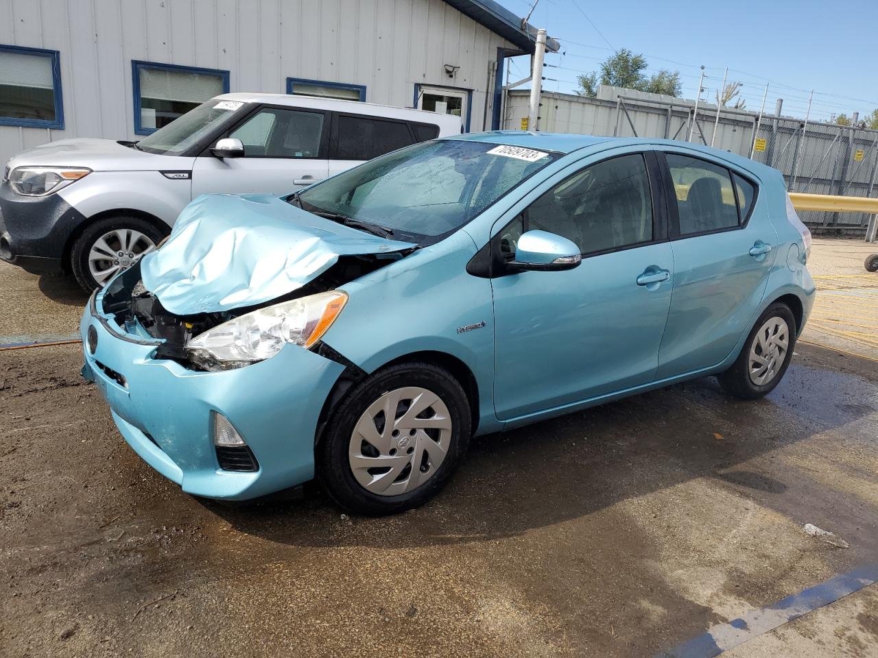 Toyota Prius c 2014
