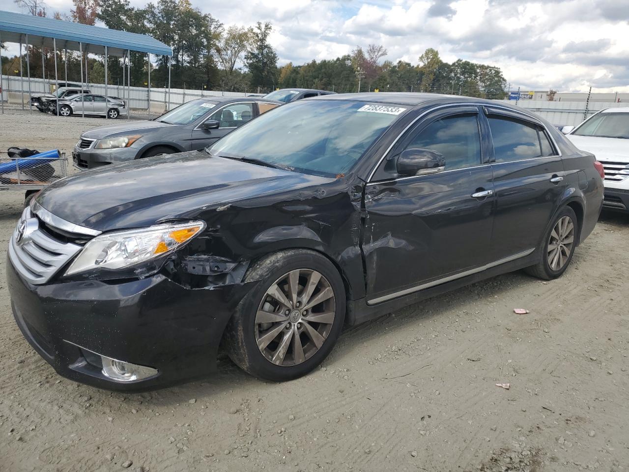 Toyota Avalon 2011