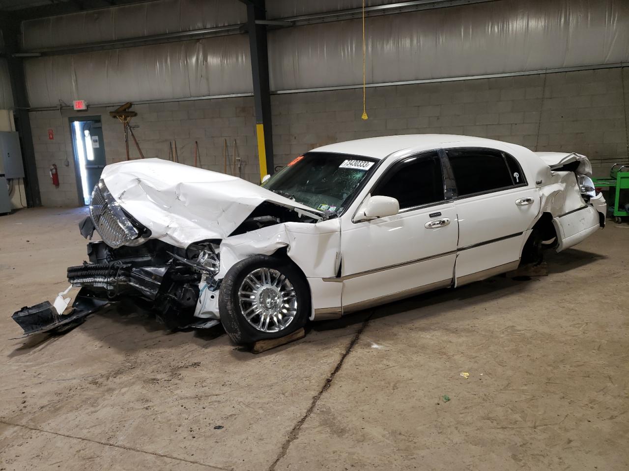 Lincoln Town car 2010