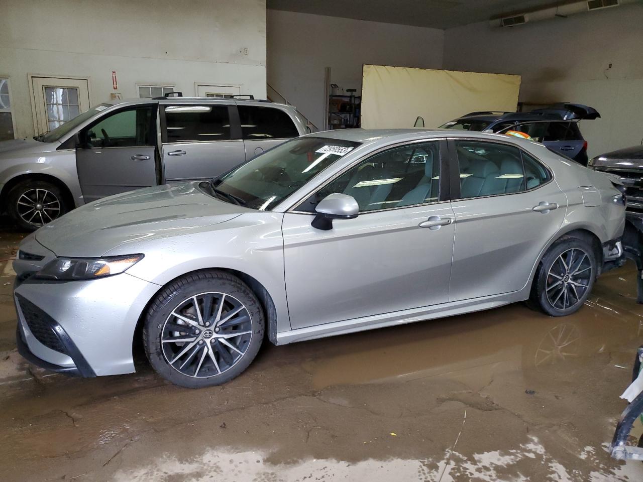 Toyota Camry 2021