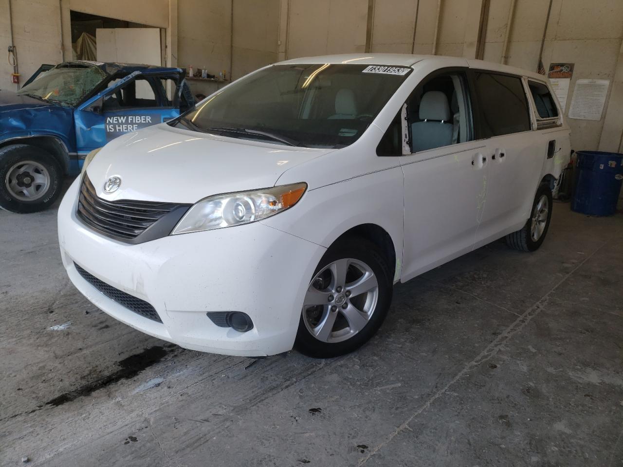 Toyota Sienna 2015