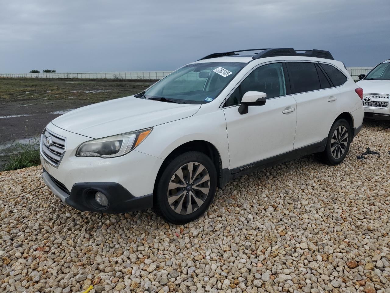 Subaru Outback 2016