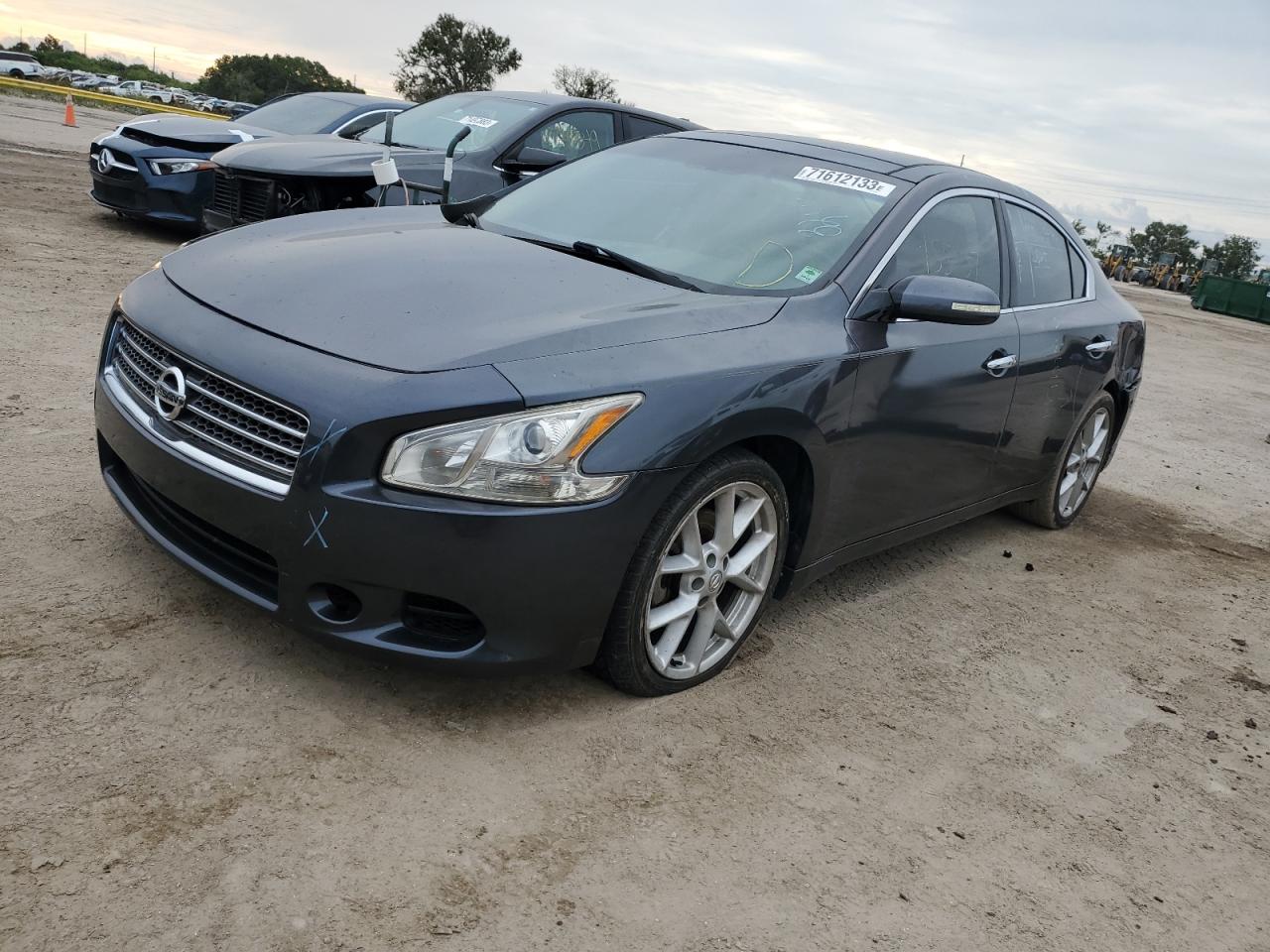 Nissan Maxima 2010