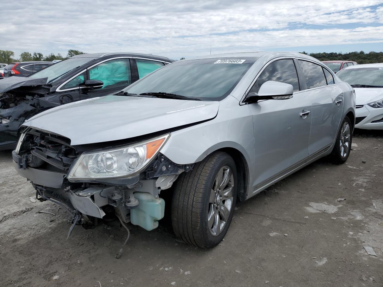 Buick Lacrosse 2011