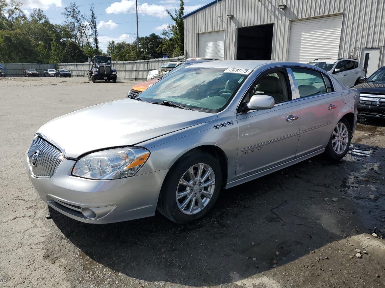 Buick Lucerne 2010