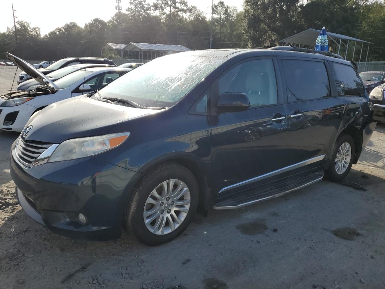 Toyota Sienna 2012