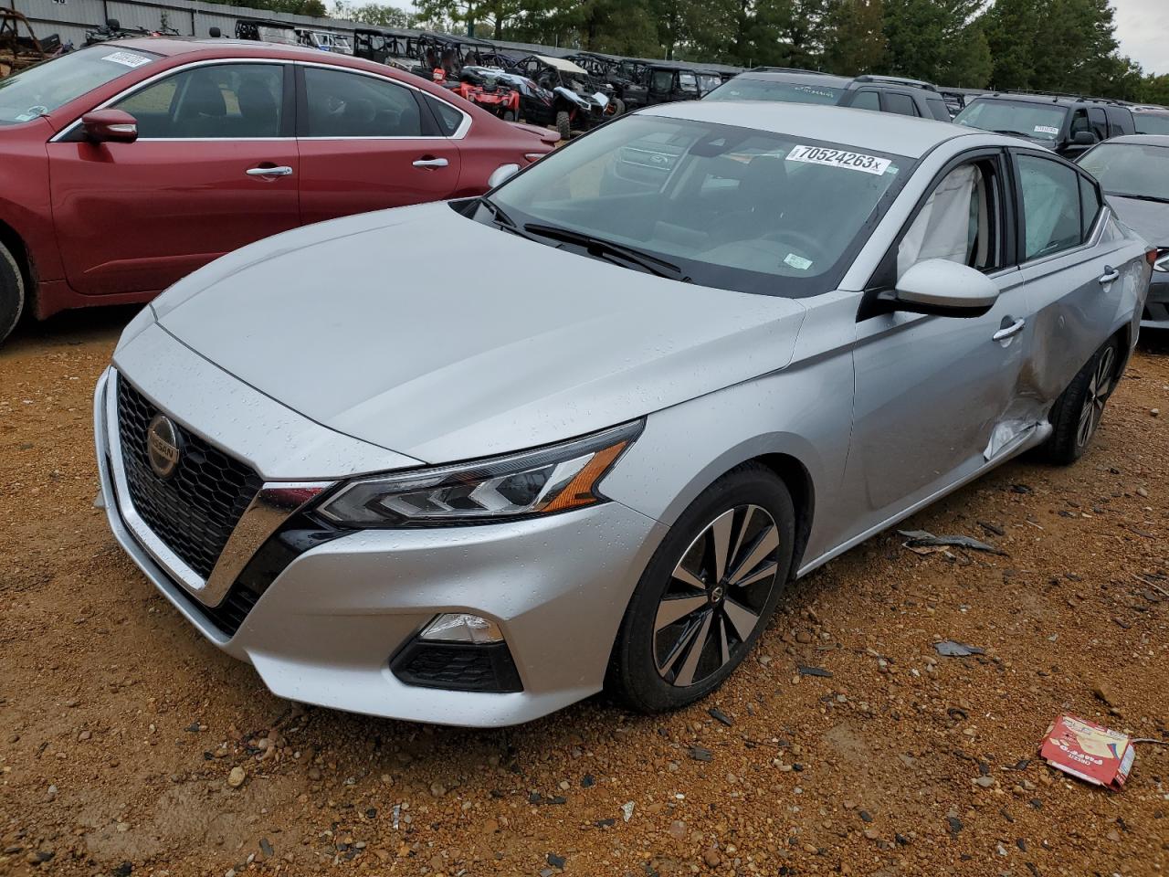 Nissan Altima 2021
