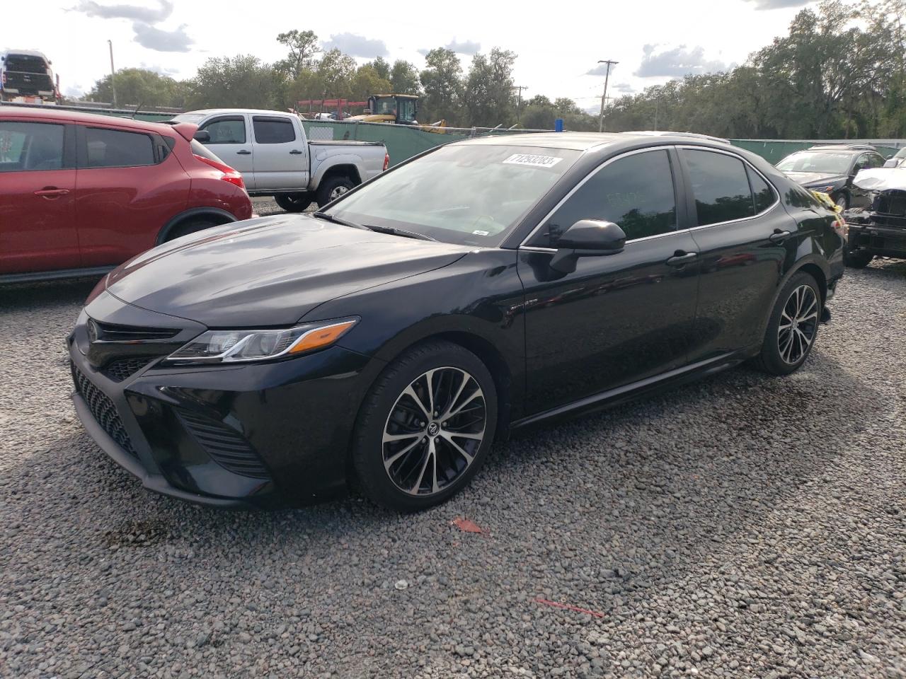 Toyota Camry 2019