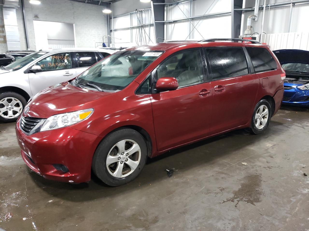 Toyota Sienna 2011