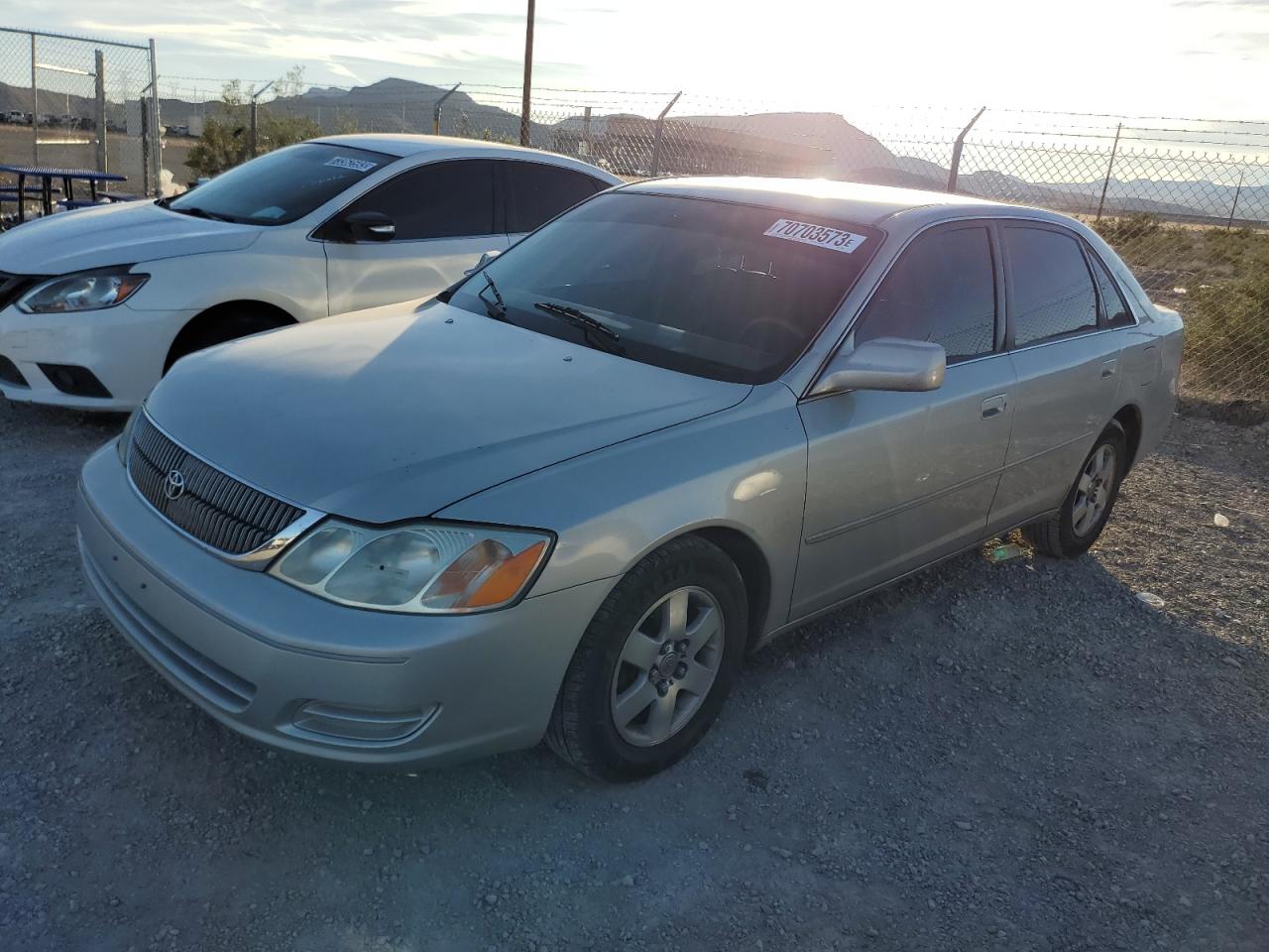 Toyota Avalon 2001