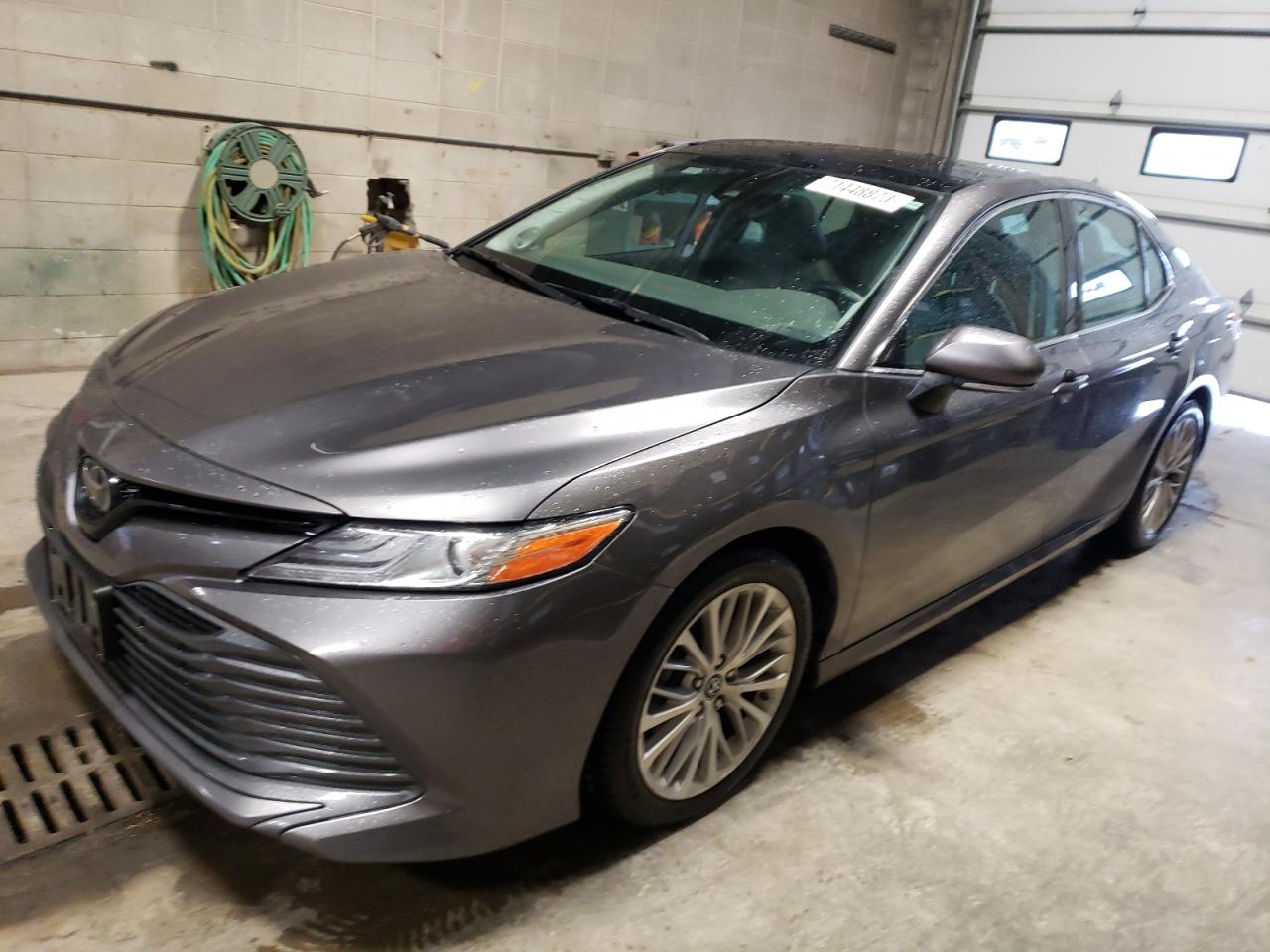 Toyota Camry 2019