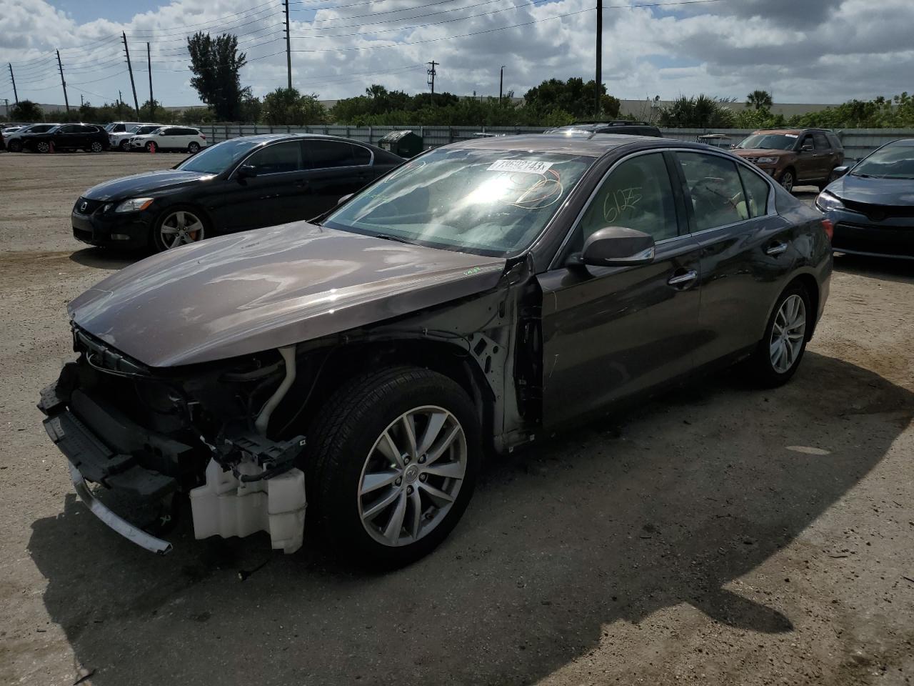 Infiniti Q50 2015