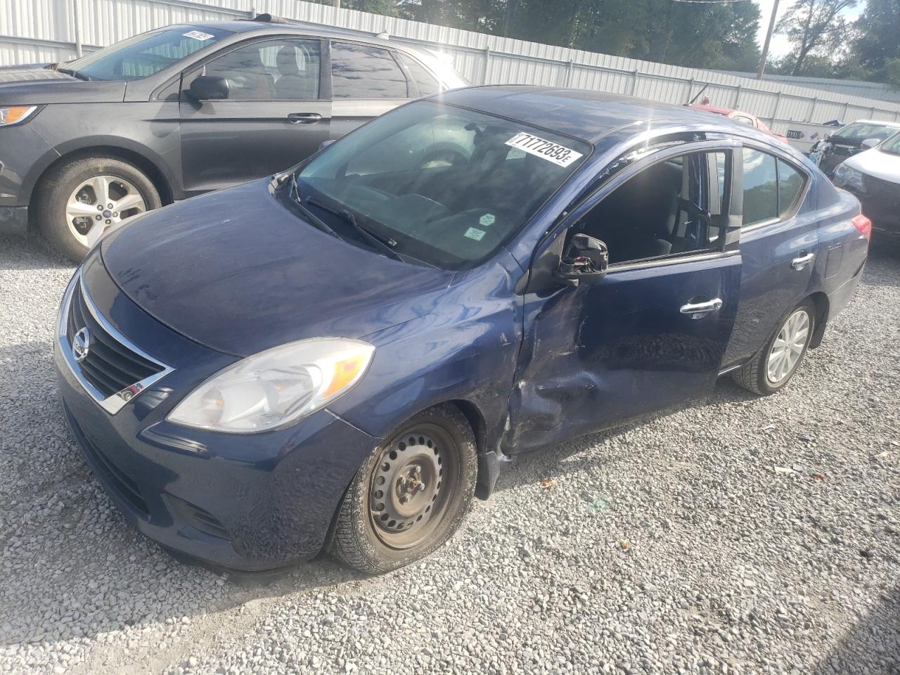 Nissan Versa 2012