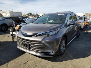 Toyota Sienna 2023