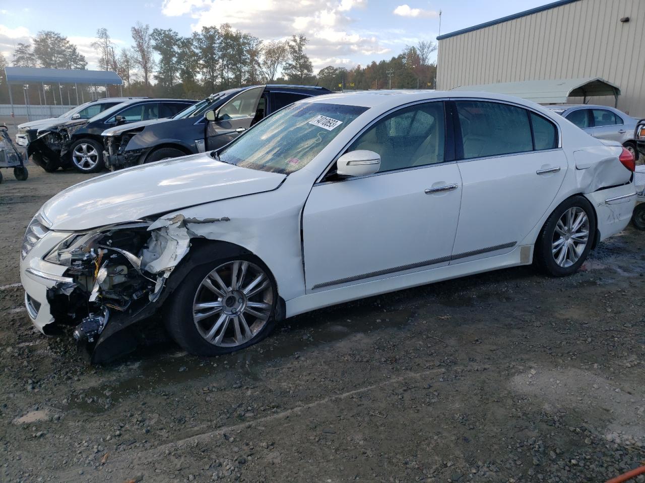 Hyundai Genesis 2012