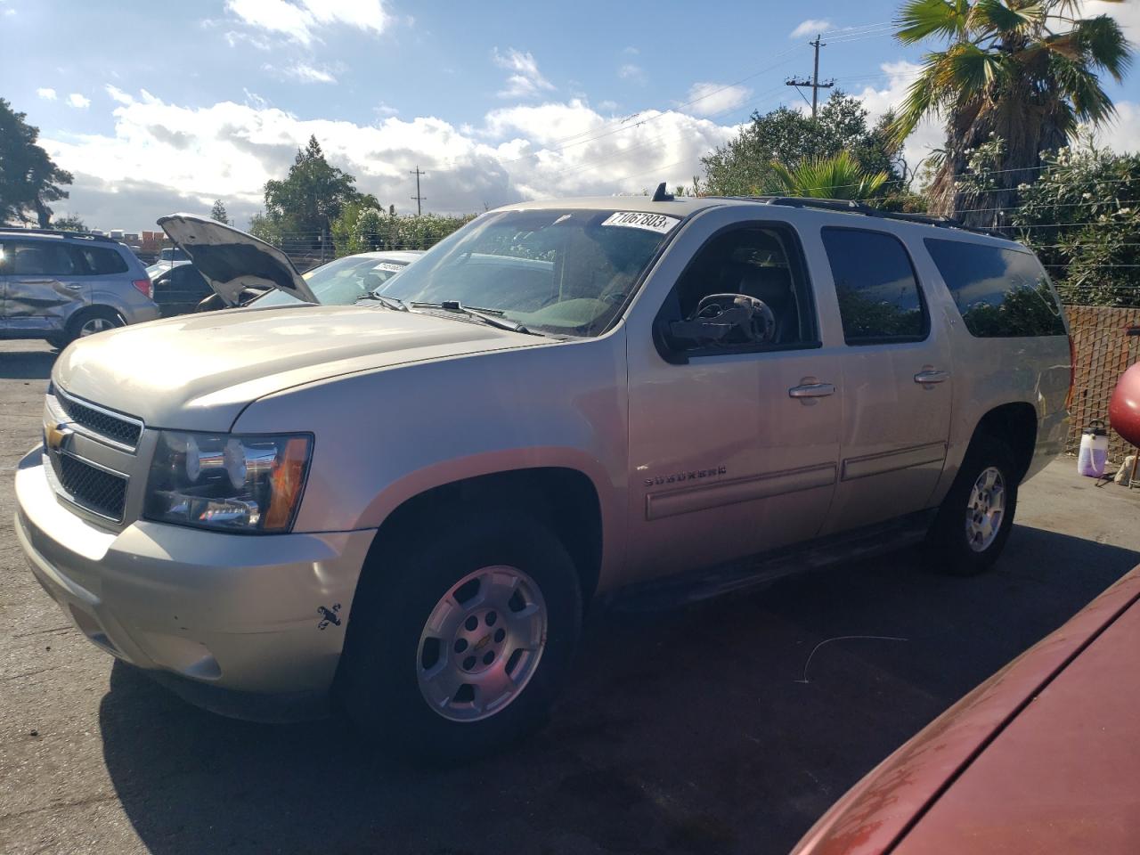 Chevrolet Suburban 2013