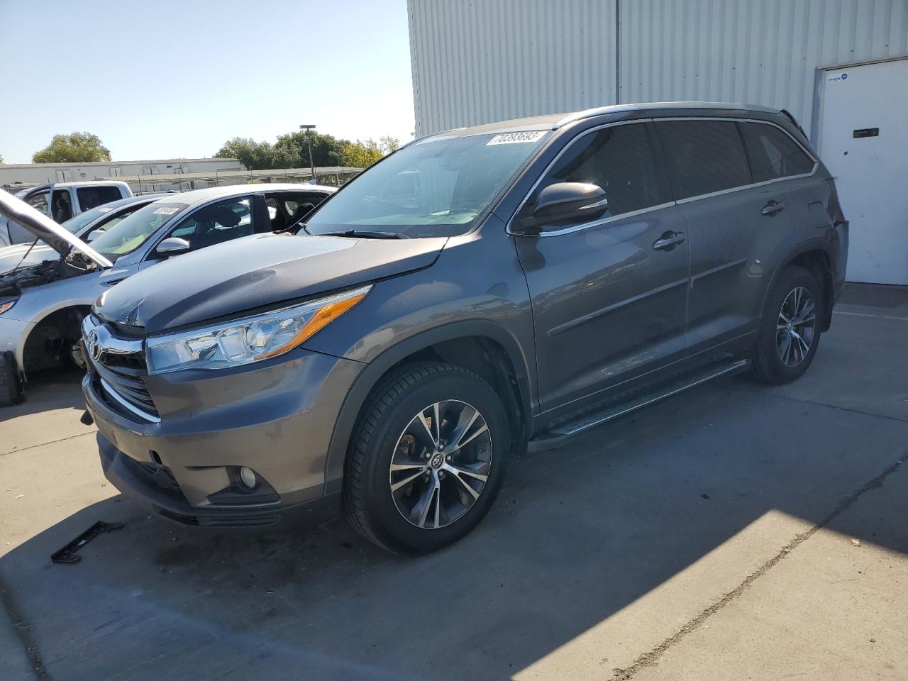 Toyota Highlander 2016