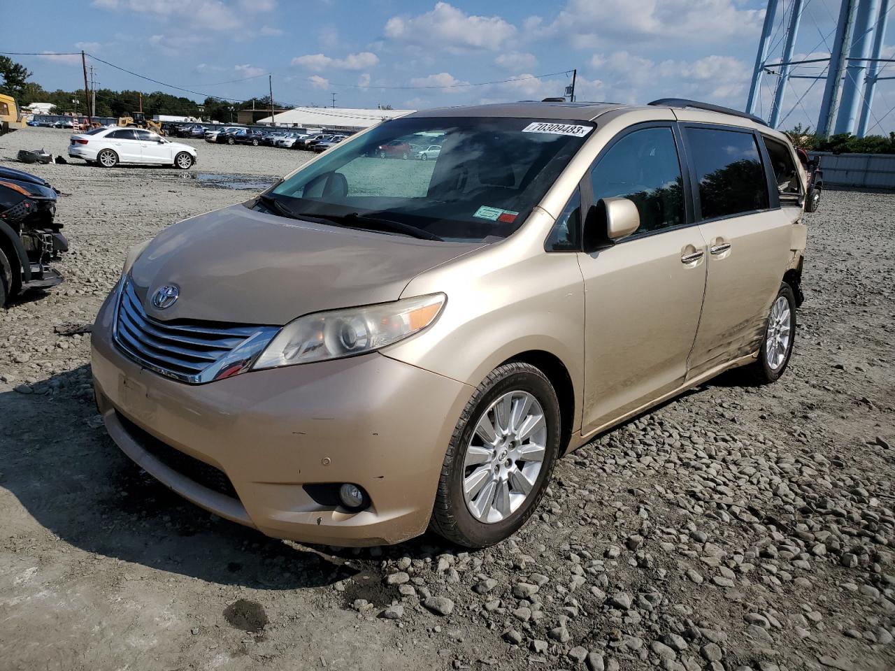 Toyota Sienna 2011