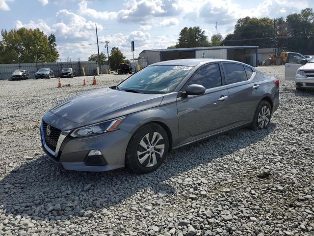 Nissan Altima 2021