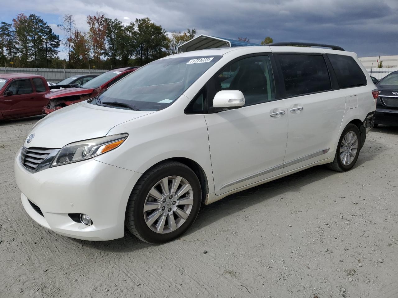 Toyota Sienna 2015