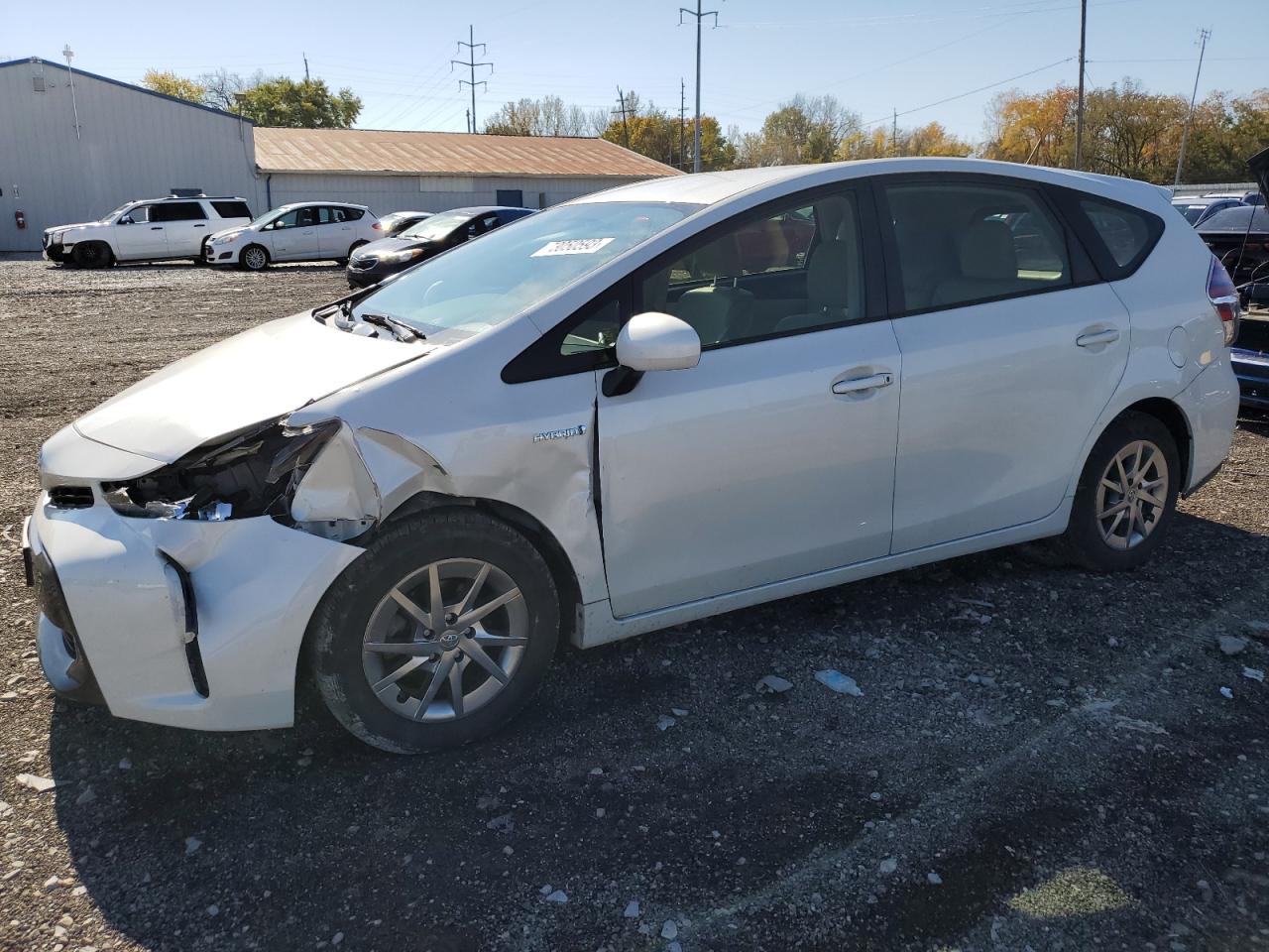 Toyota Prius v 2017
