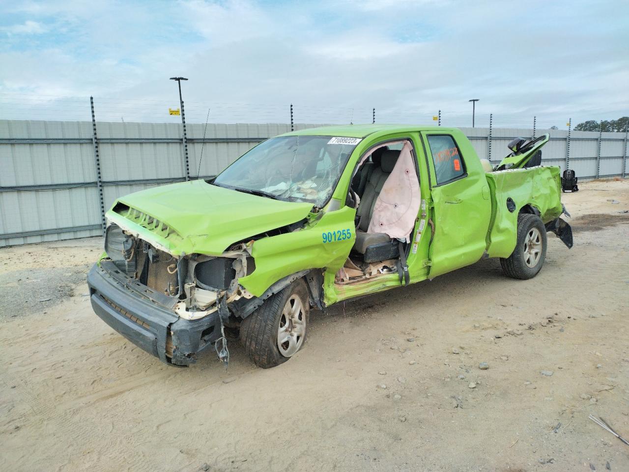 Toyota Tundra 2016
