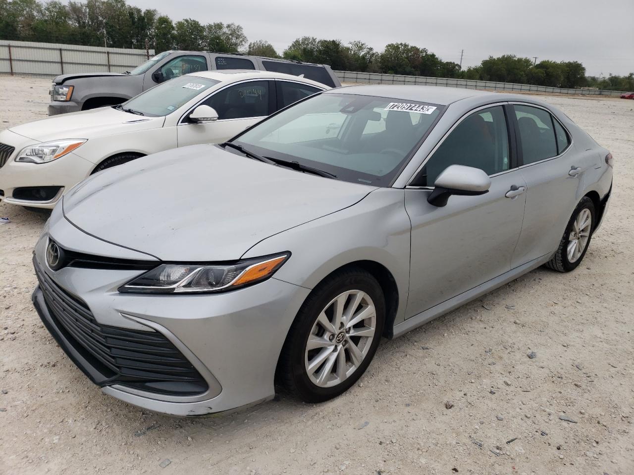 Toyota Camry 2021