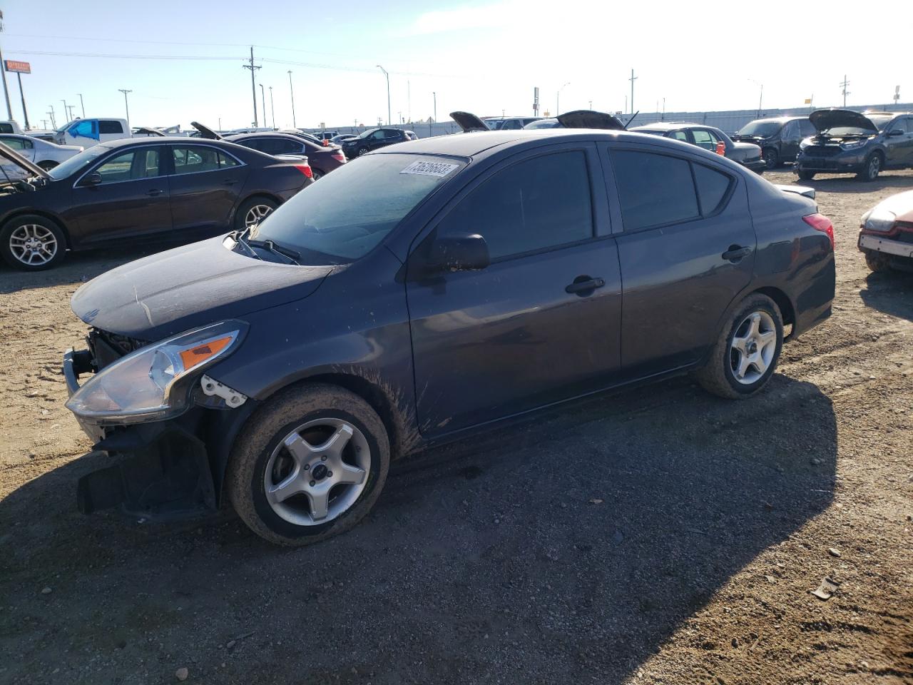 Nissan Versa 2015
