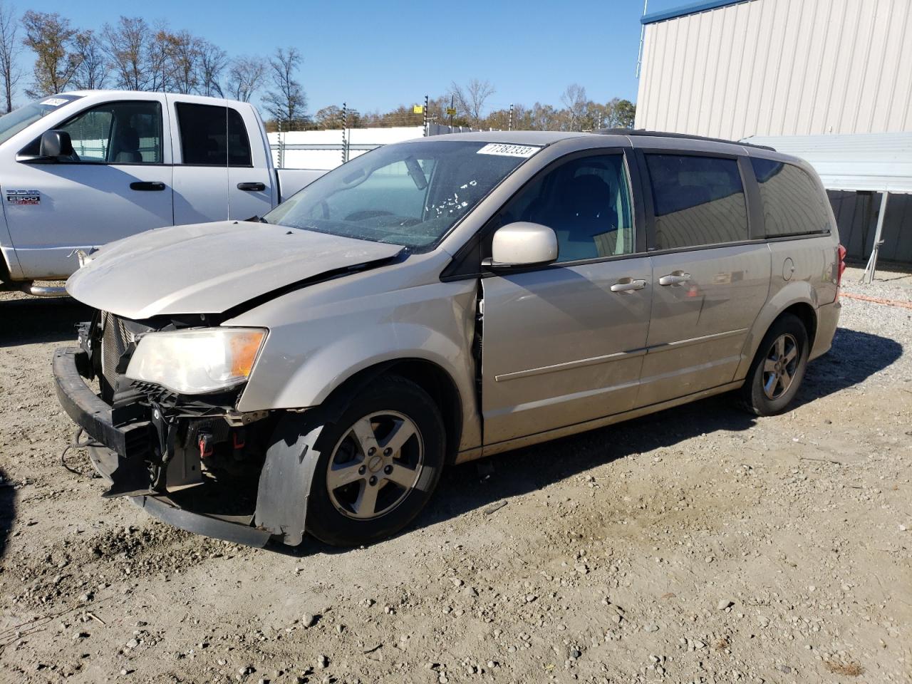 DODGE CARAVAN 2013