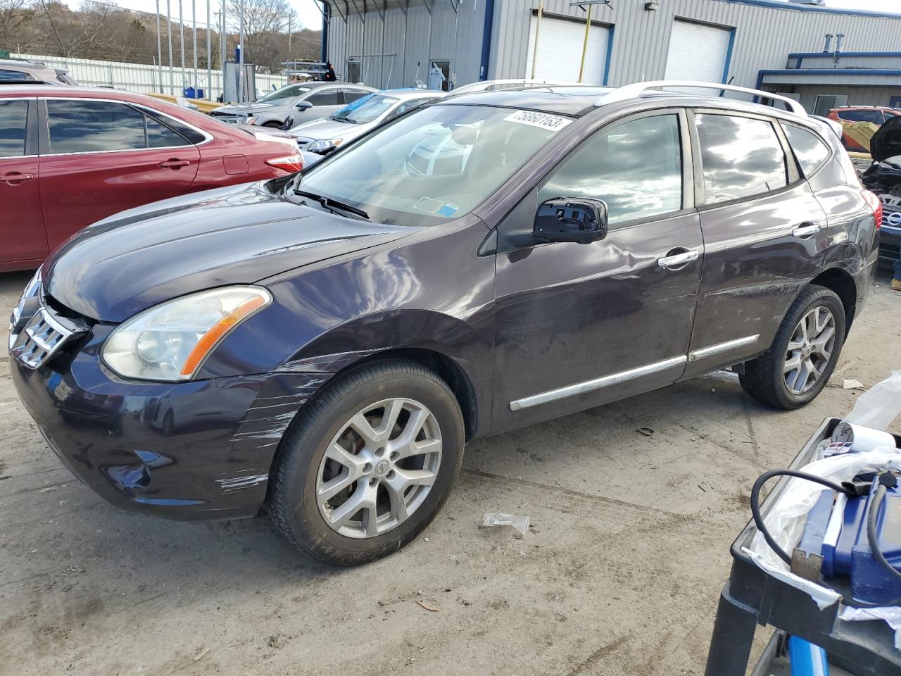 Nissan Rogue sport 2013