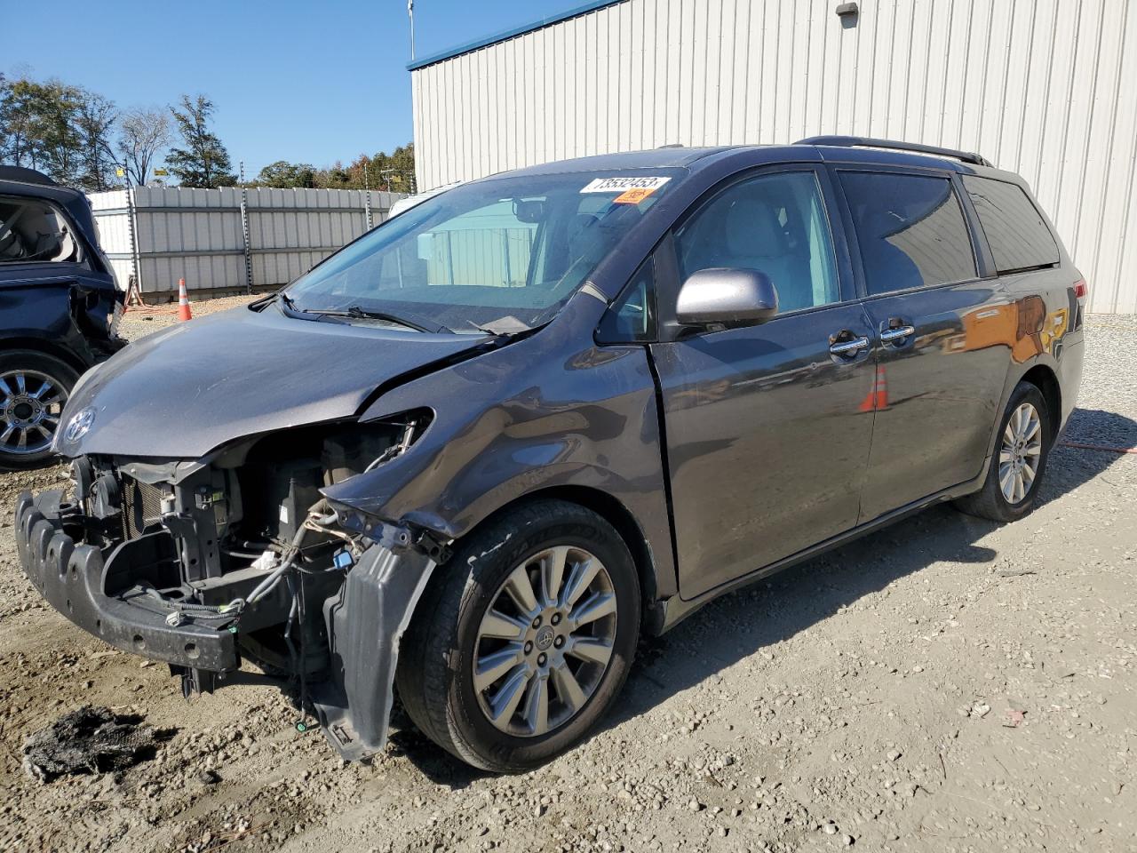 Toyota Sienna 2011