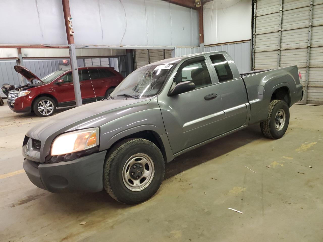 Mitsubishi Raider ls 2008