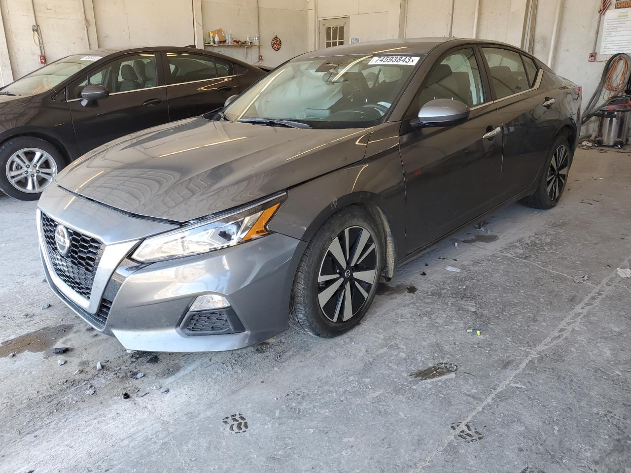 Nissan Altima 2021