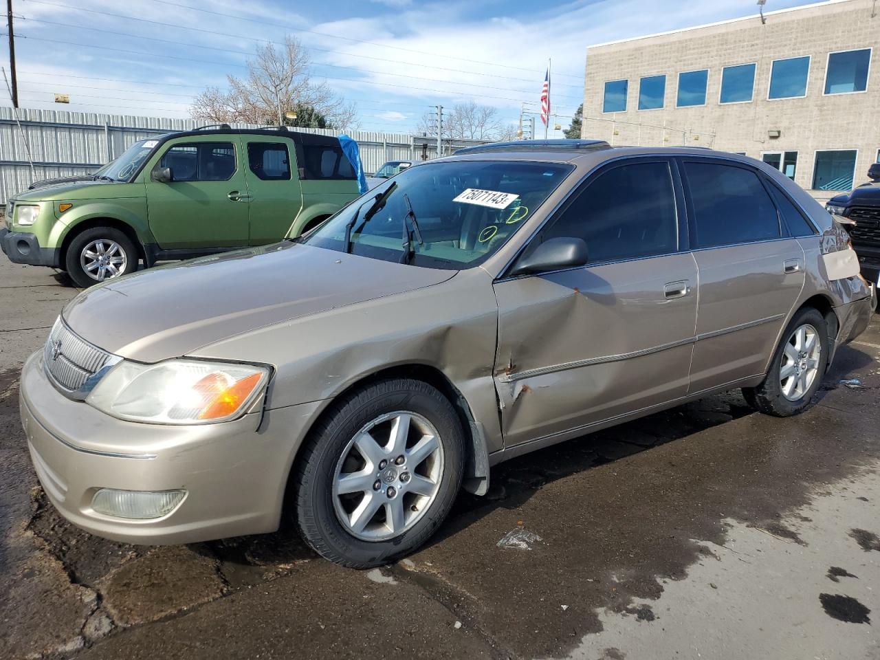 Toyota Avalon 2001