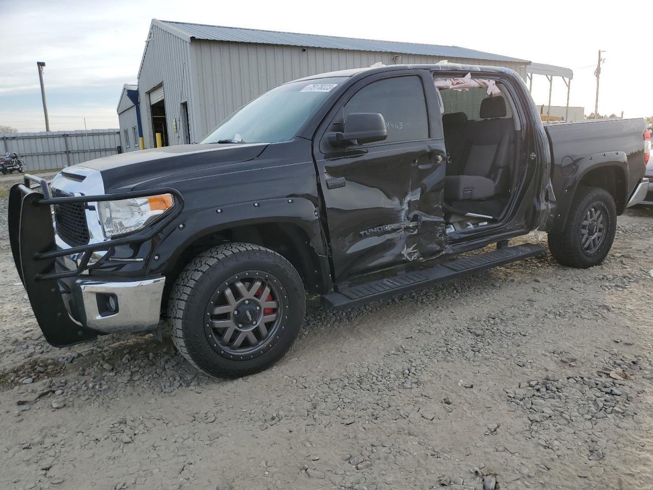 Toyota Tundra 2017