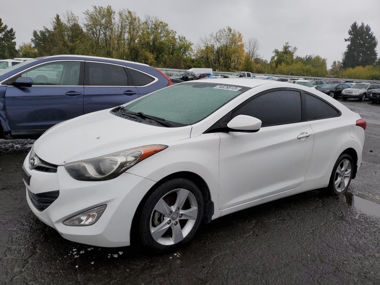 Hyundai Elantra coupe 2013