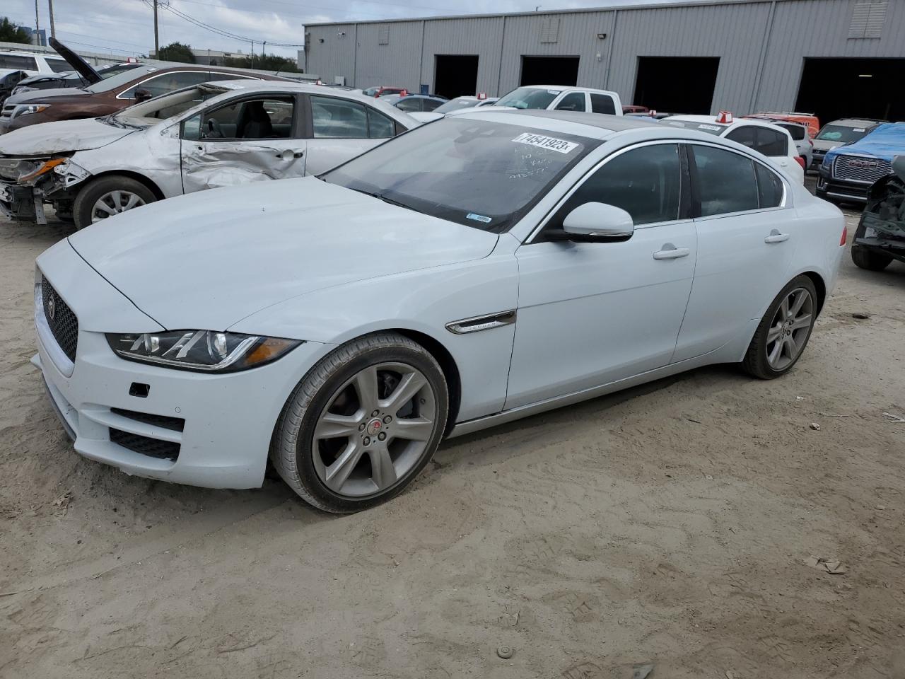 Jaguar Xe 2017