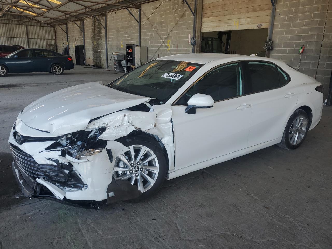 TOYOTA CAMRY LE 2023
