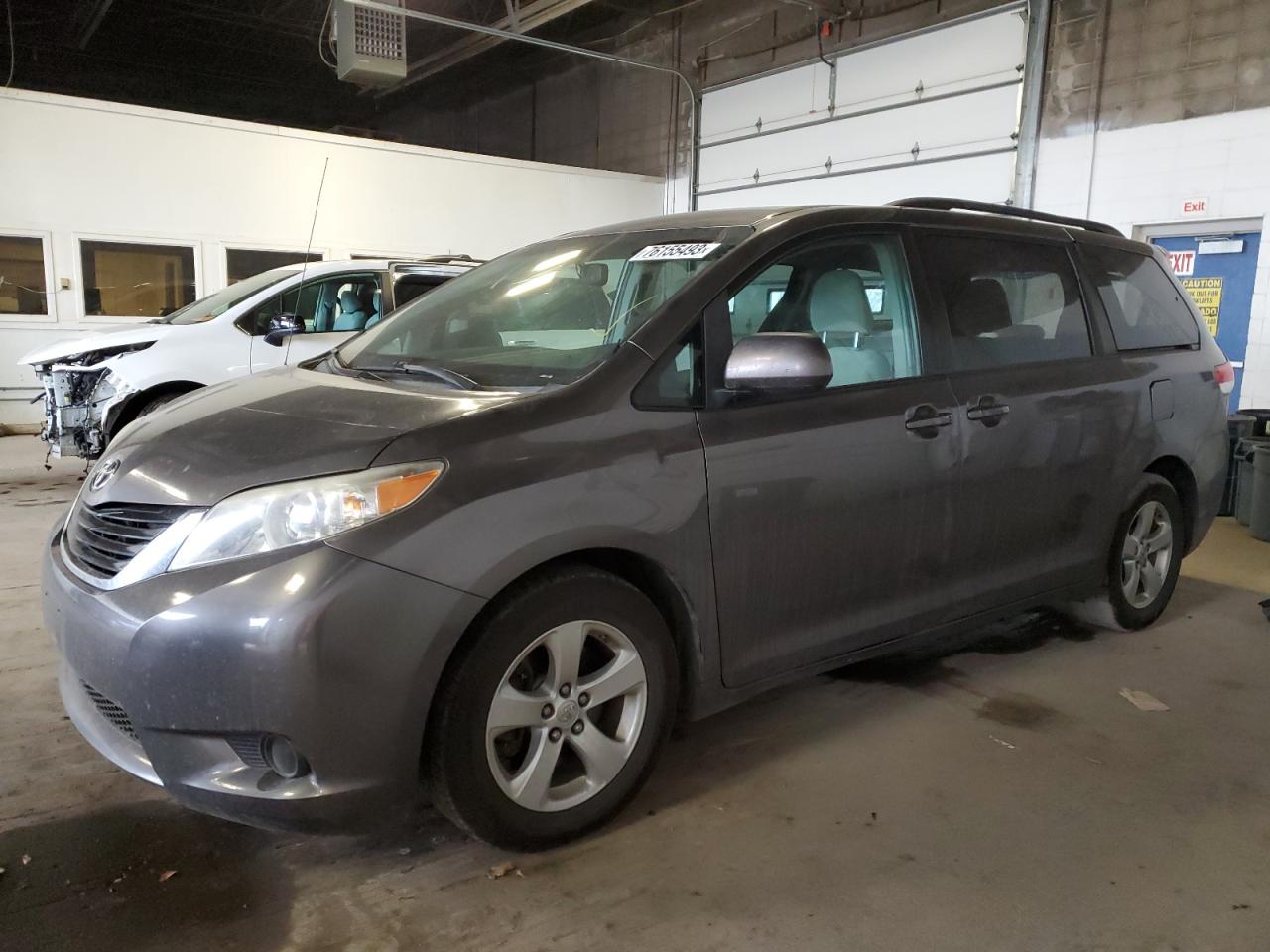 Toyota Sienna 2014