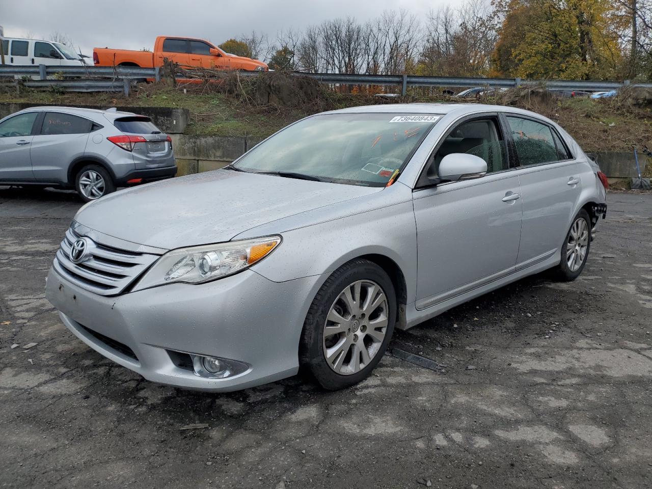 Toyota Avalon 2011