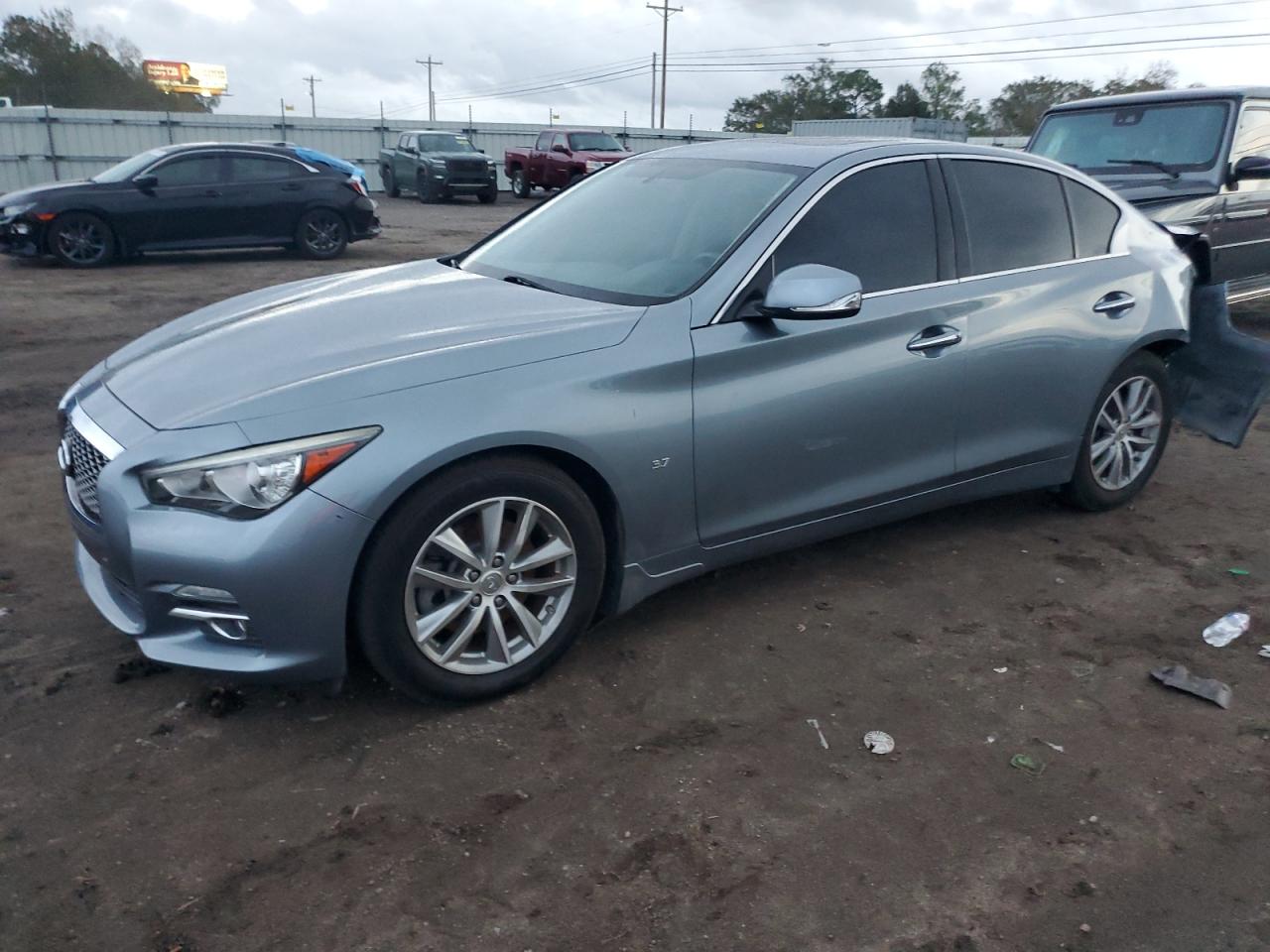 Infiniti Q50 2015