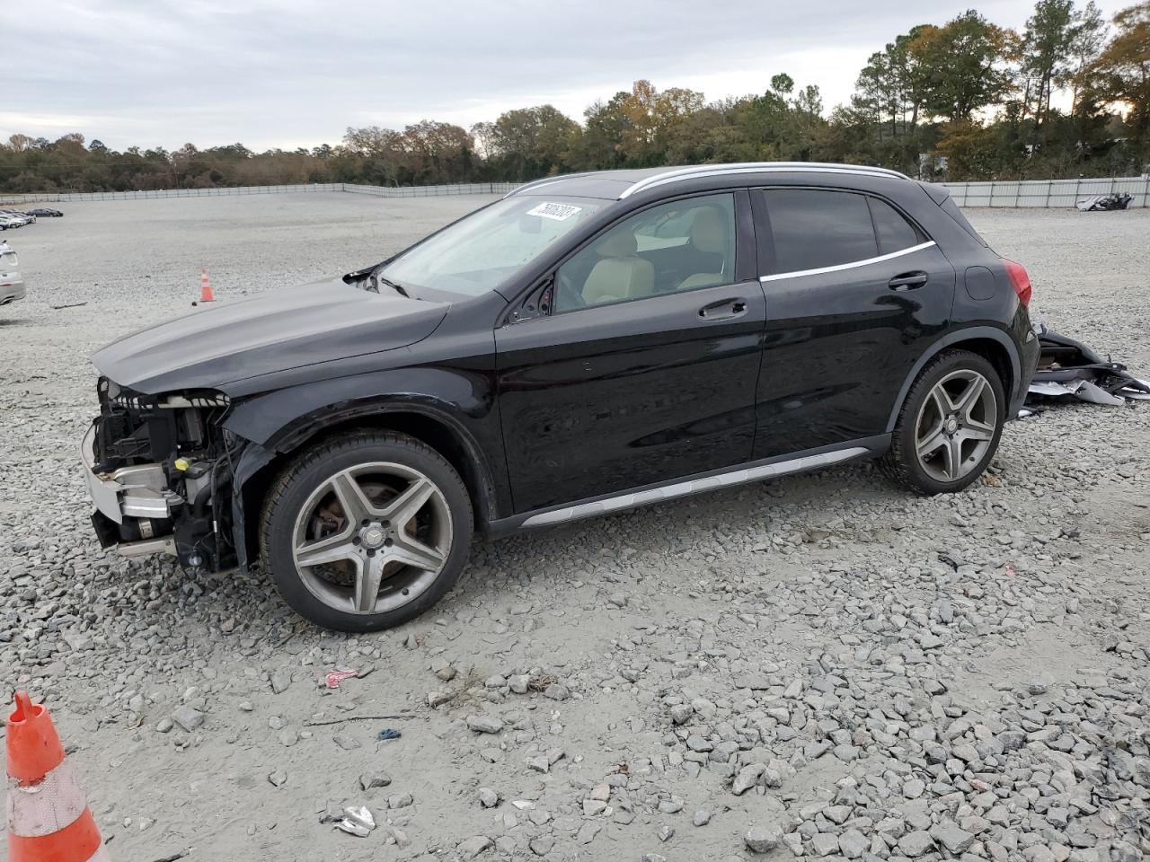 Mercedes-benz Gla-class 2015