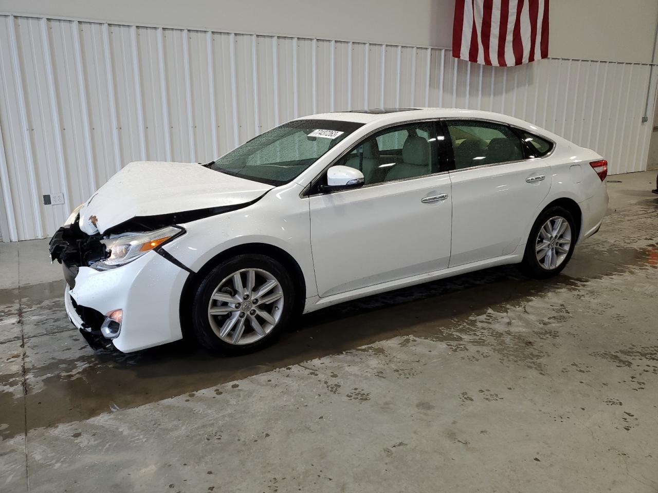 Toyota Avalon 2015
