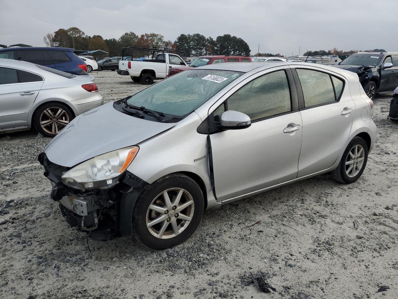 Toyota Prius c 2013