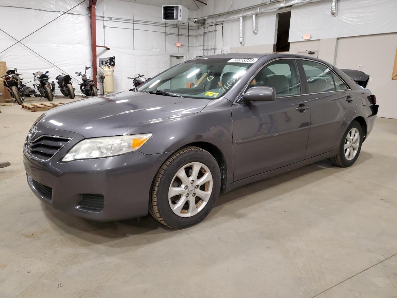Toyota Camry 2011