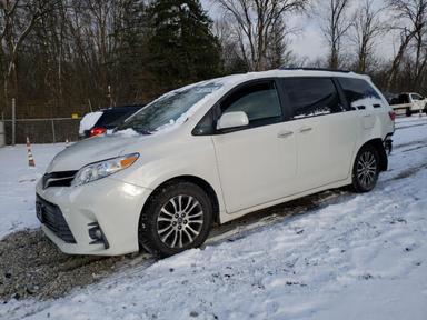 Toyota Sienna 2019