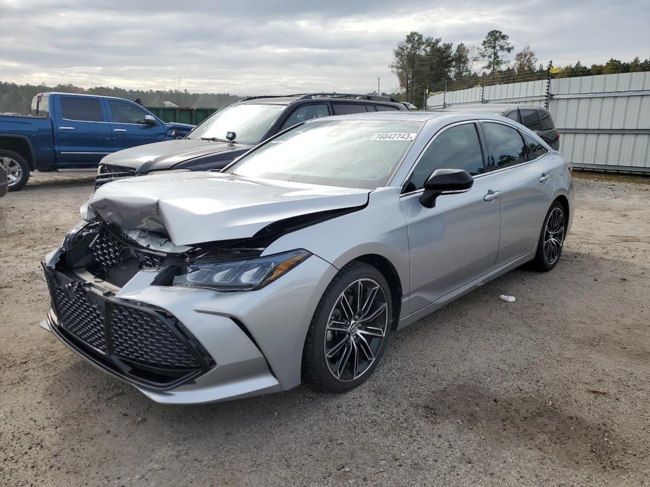 Toyota Avalon 2019