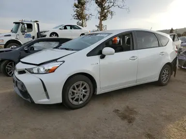 Toyota Prius V 2017